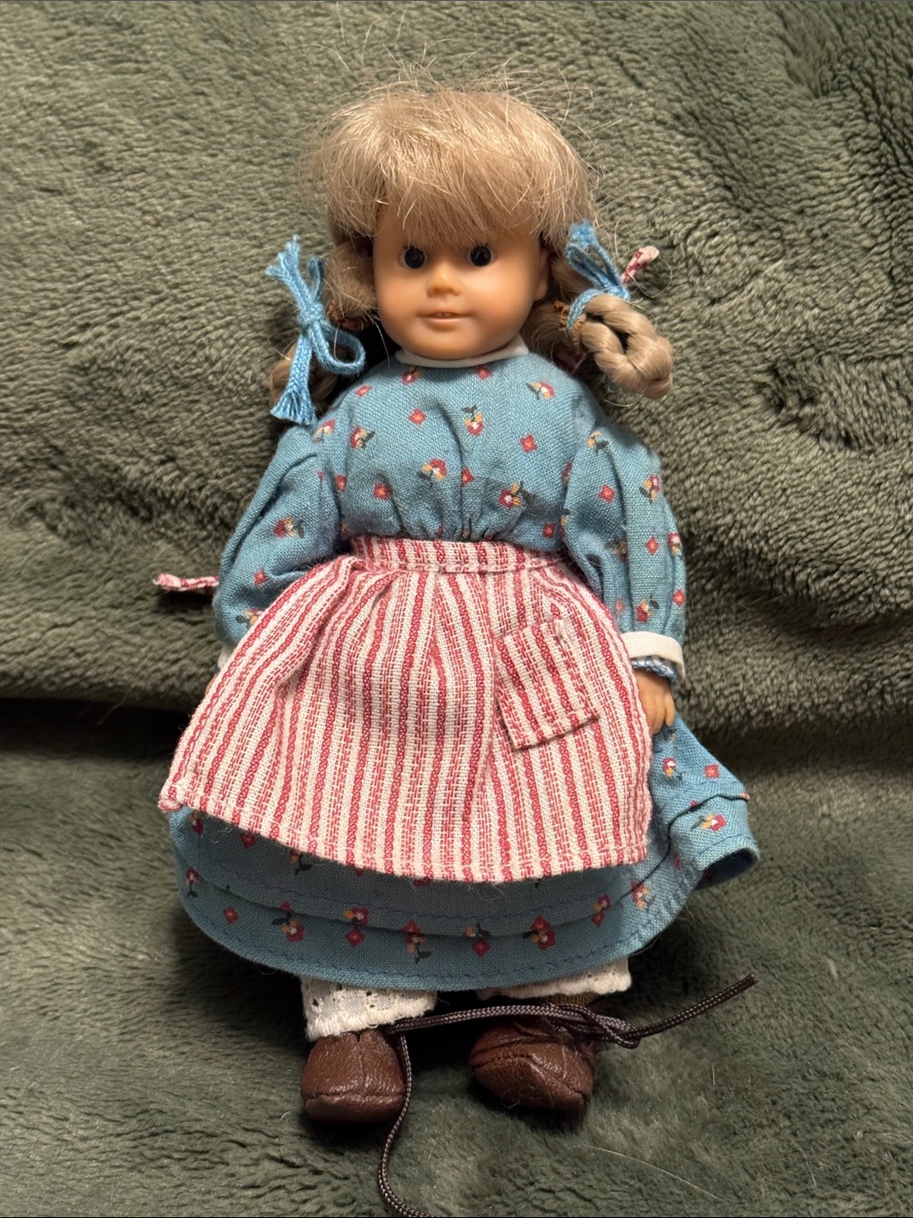 American Girl 6" Mini Doll KRISTEN w/ brown glass eyes 1995 Pleasant Company